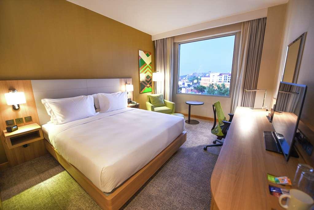Hilton Garden Inn קמפאלה חדר תמונה