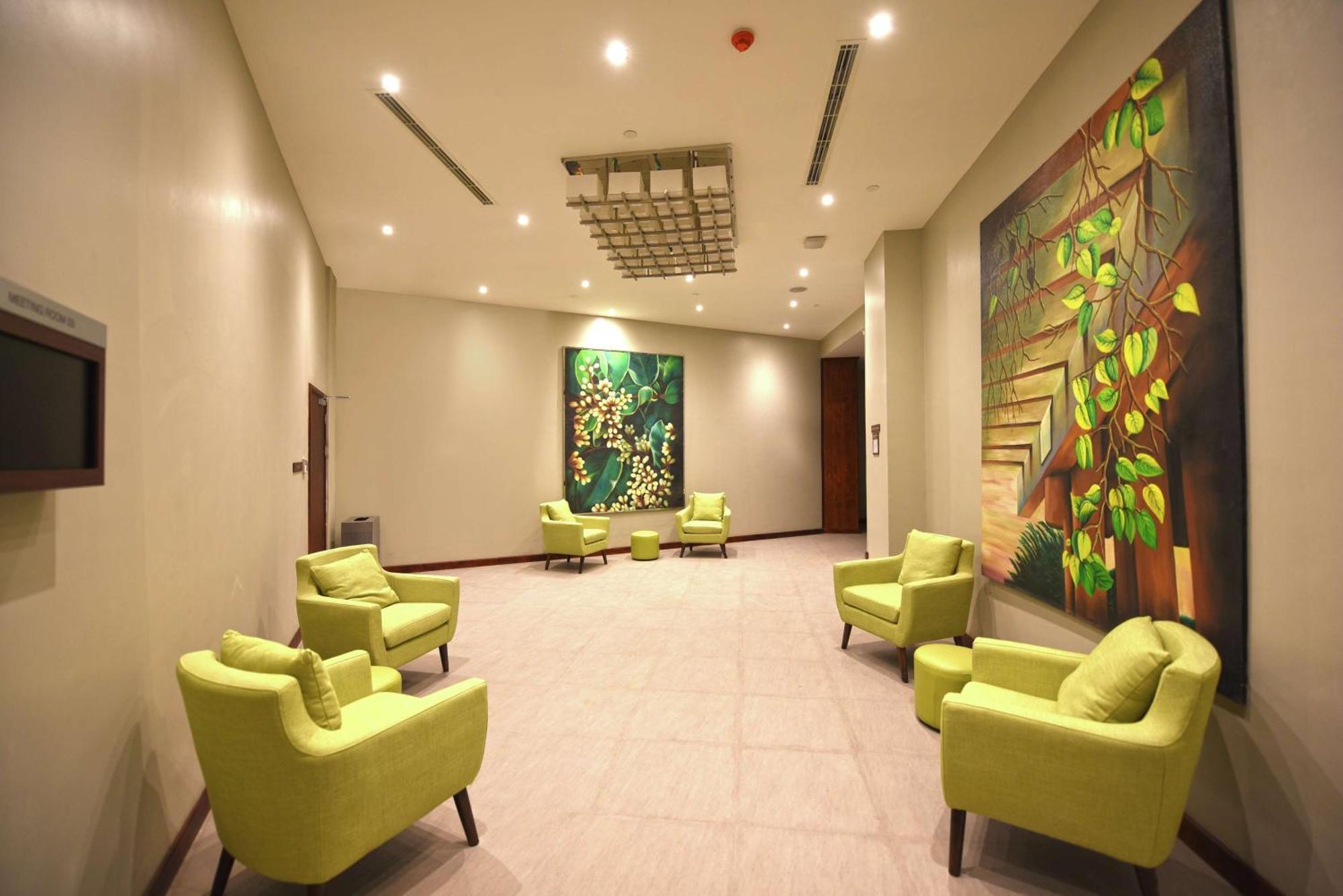 Hilton Garden Inn קמפאלה מראה חיצוני תמונה