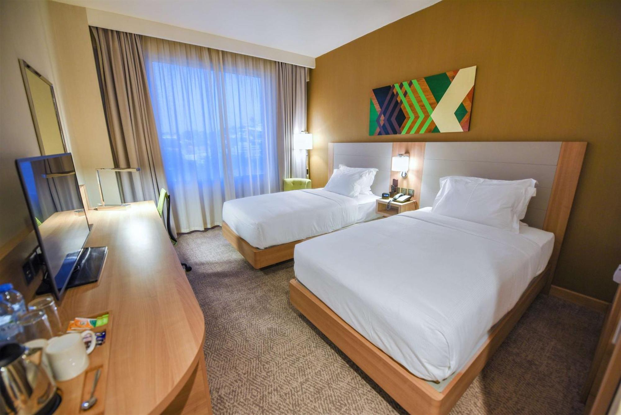 Hilton Garden Inn קמפאלה מראה חיצוני תמונה