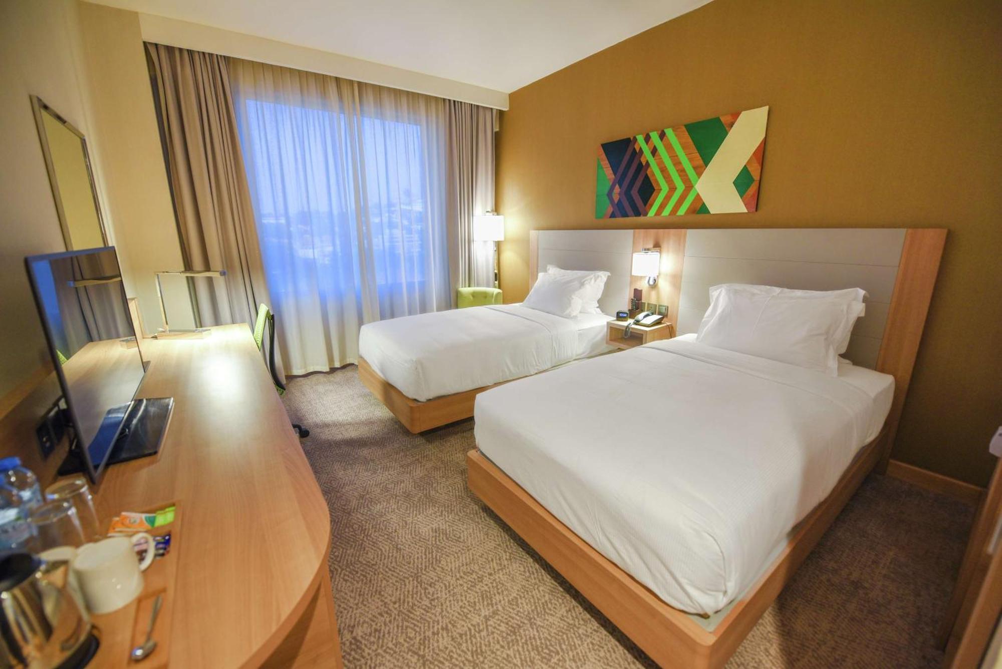Hilton Garden Inn קמפאלה מראה חיצוני תמונה