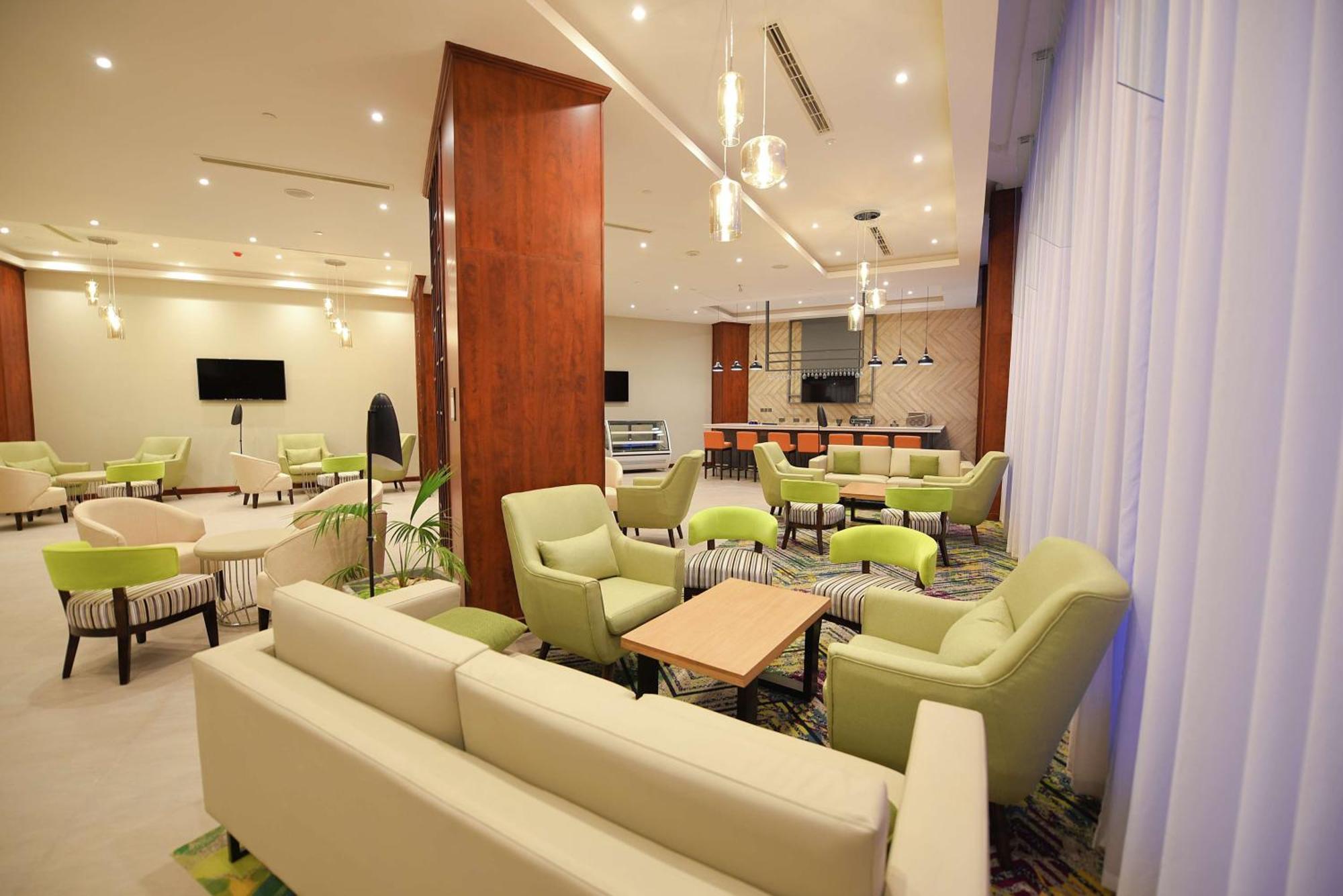 Hilton Garden Inn קמפאלה מראה חיצוני תמונה